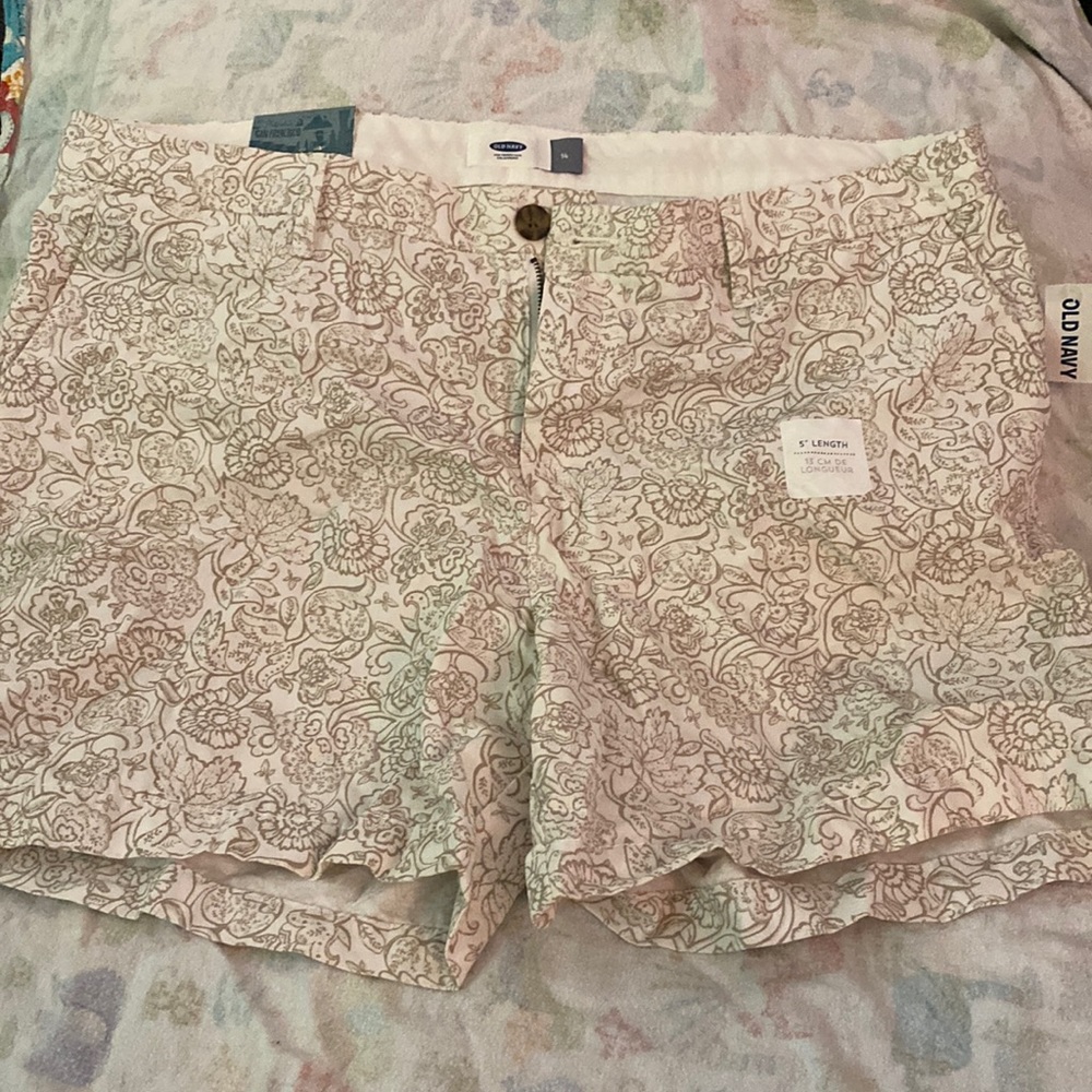 NWT paisley/flower print shorts